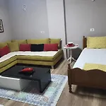 Topleci Guest House